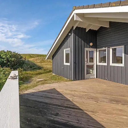 Holiday home Stunning In Hvide Sande With Kitchen