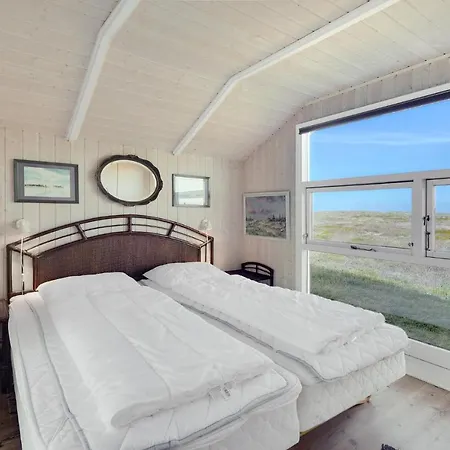 Nice Home In Hvide Sande With Sauna